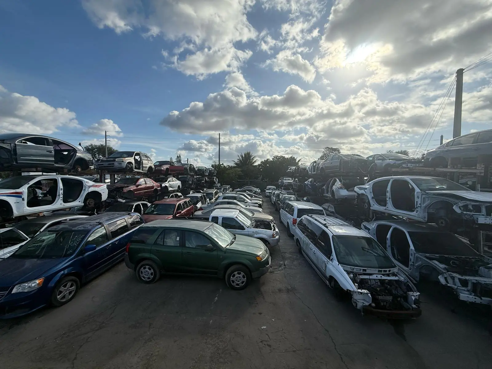 Junk car removal in Greenacres, FL by Junk Cars Yard